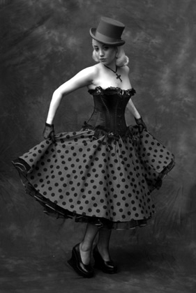 nosferatu_gothic_rock_band_chrys_columbine